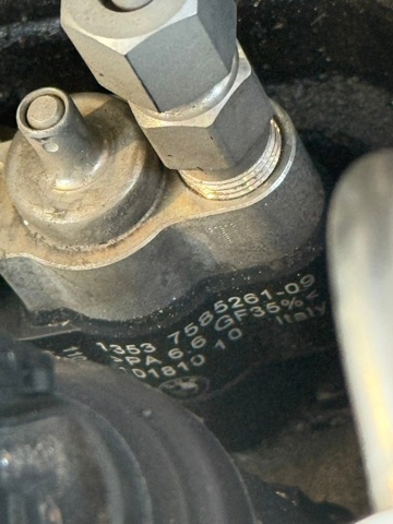 Форсунка інжектора 13537585261 BMW