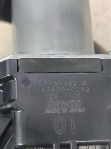 Замок і ручка дверей задка 1638000790 TOYOTA