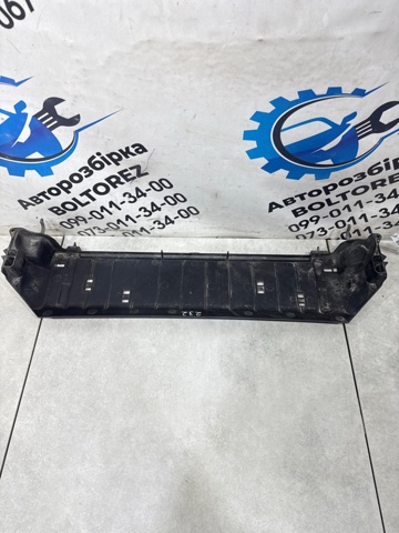 Рамка радіатора нижня 17117795909 BMW