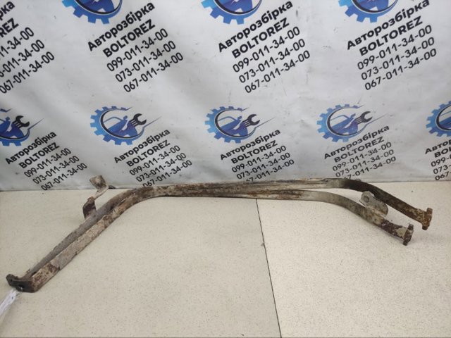 Кронштейн баку паливного 174068H300 NISSAN