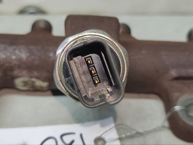 Рампа форсунок системи упорскування палива 175218188R RENAULT