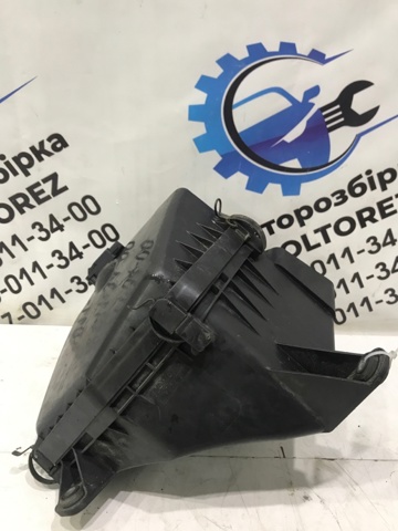 Коробка фільтра 1770026350 TOYOTA