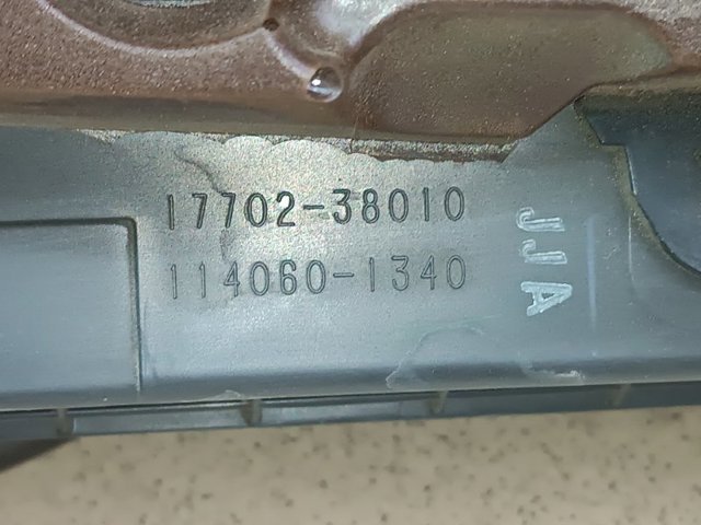 Корпус повітряного фільтра, лівий 1780038011 TOYOTA
