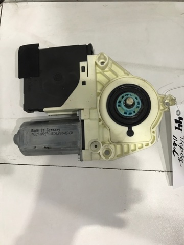 Блок комфорту передніх дверей 1K0959793 VAG