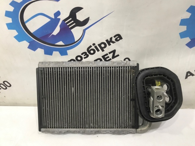 Клапан TRV, кондиціонера 2128300284 MERCEDES