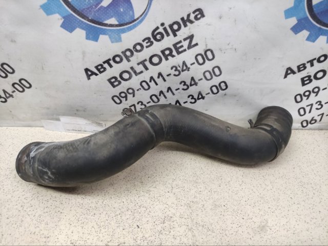 Шланг/патрубок радіатора охолодження, верхній 21501CG200 NISSAN