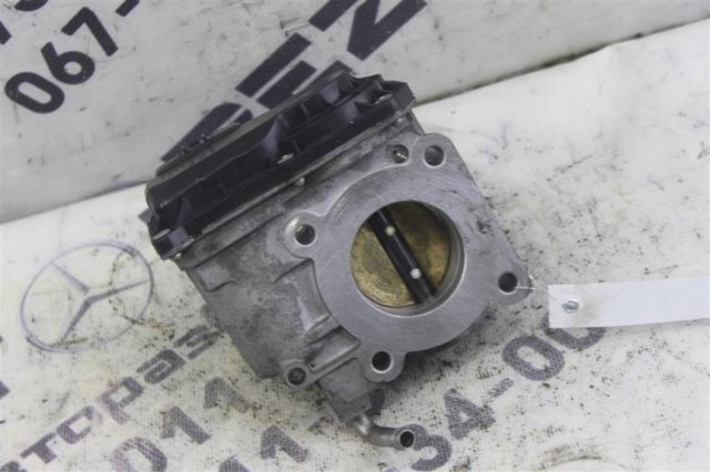 Заслінка повітряна 2203021030 TOYOTA