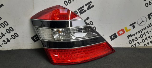 Задня ліва фара 2218200164 MERCEDES