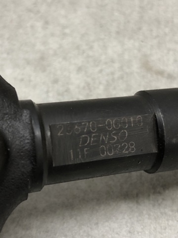 Форсунка вприску палива 236700G010 TOYOTA