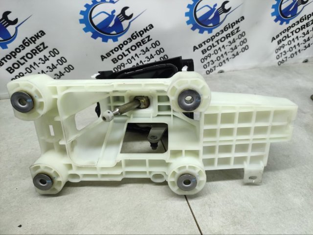 Привід управління механізмом перемикання передач 2450A022 MITSUBISHI