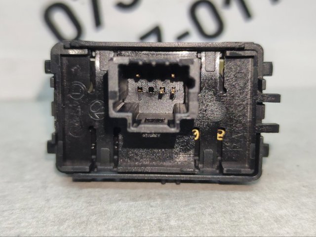 Кнопка вмикання двигуна склопідіймача задня 254010003R RENAULT