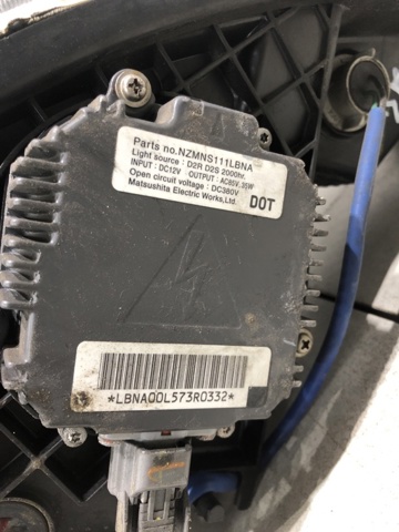 Права блок фара 26010CC025 NISSAN