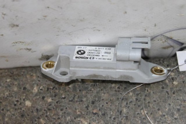Датчик Ейрбег передній 285002064 BMW