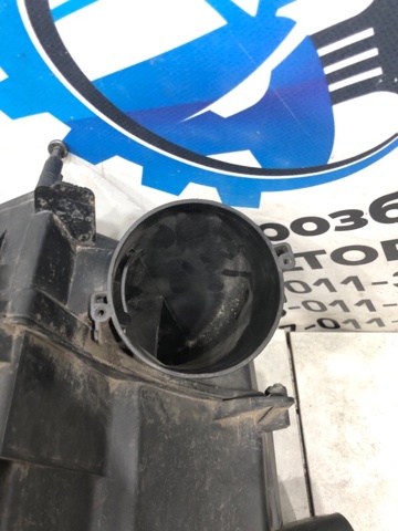 Корпус повітряного фільтра 30636845 VOLVO
