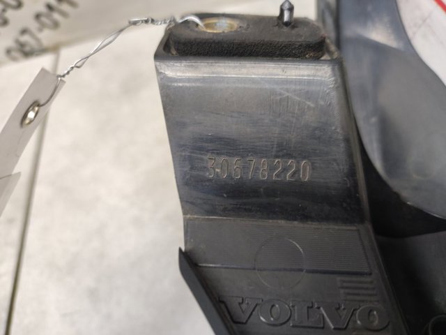 Ліхтар задній лівий, верхній 30678220 VOLVO