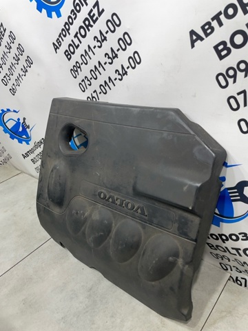 Кришка двигуна декоративна 30731412 VOLVO
