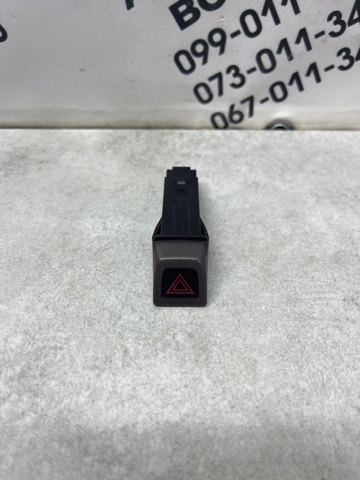 Кнопка аварійки 30739296 VOLVO