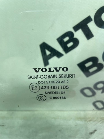 Скло передніх дверей, лівою 30762241 VOLVO