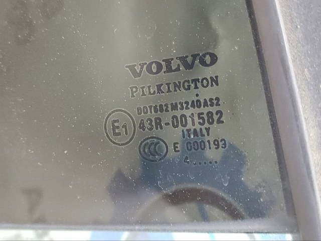 Задня кватирка ліва 30799286 VOLVO