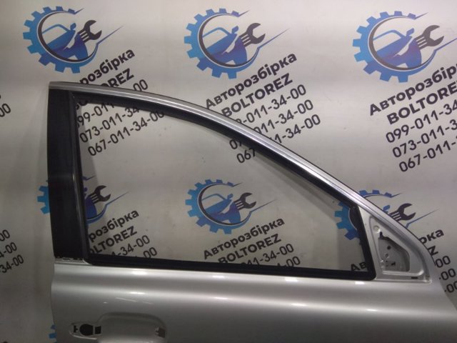 Пасажирські передні двері 31218753 VOLVO