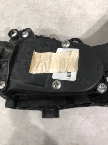 Педаль акселератора 327002R320 HYUNDAI