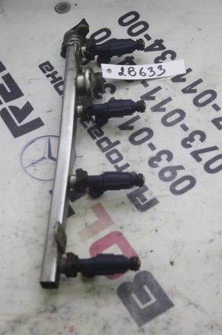 Форсунка дизельна в зборі, розпилювач + тримач 353102G400 HYUNDAI