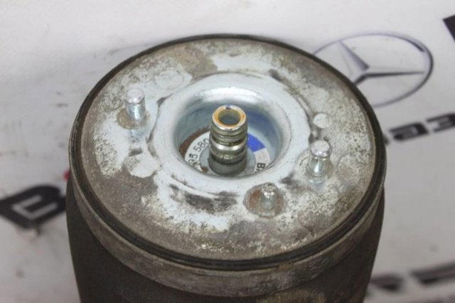 Пневмоподушка задня 37121095580 BMW