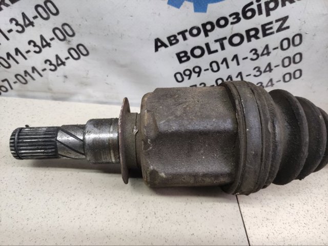 Піввісь (привід) передня Nissan Navara NP300 3