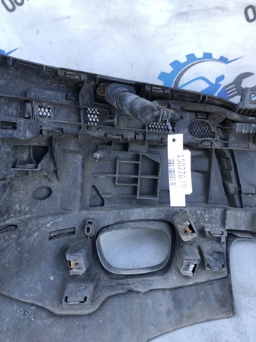 Бампер передній 39975200 VOLVO