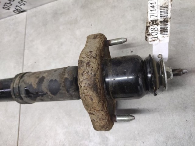 Стійка амортизатора задня 4162A050 MITSUBISHI