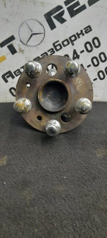 Маточина задня права 4245033030 TOYOTA