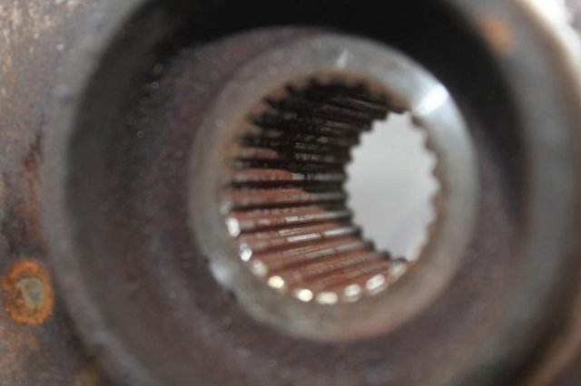 Цапфа передні праві 4321158010 TOYOTA