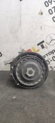Компресор кондиціонера 4472604201 TOYOTA