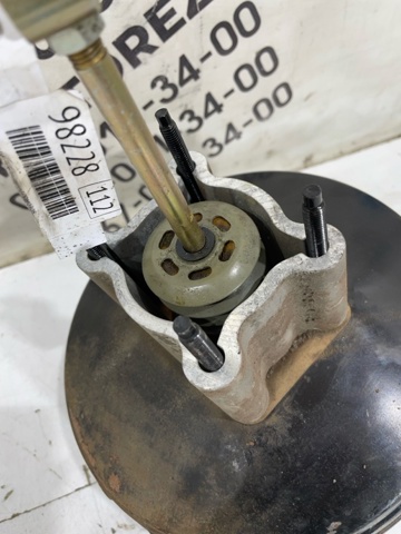 Вакуумника 47210EB312 NISSAN