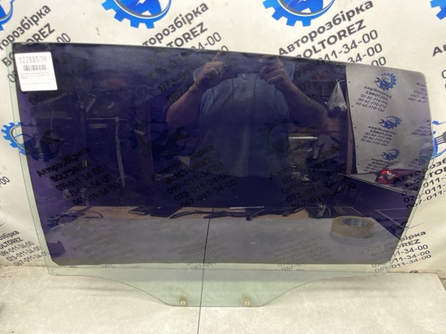 Скло заднє ліве 4804357 OPEL