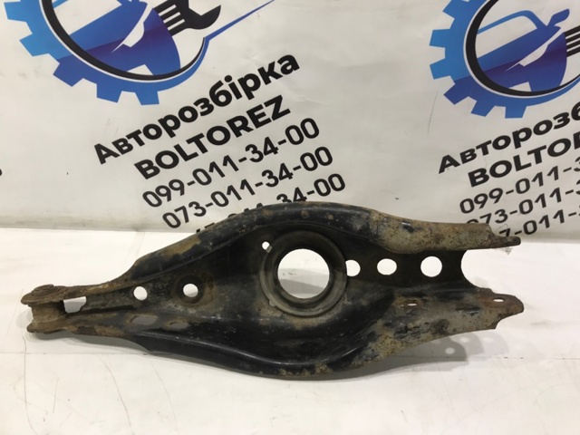 Важіль задньої підвіски поперечний 4873012240 TOYOTA