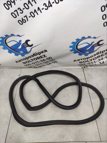 Ущільнювач дверей передніх, на (кузові) 4G0831721A VAG