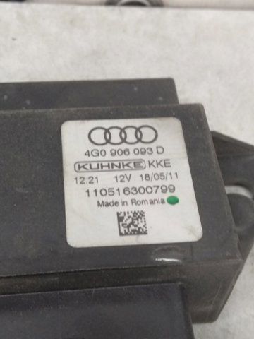 Модуль керування (ЕБУ) паливного насосу 4G0906093D VAG