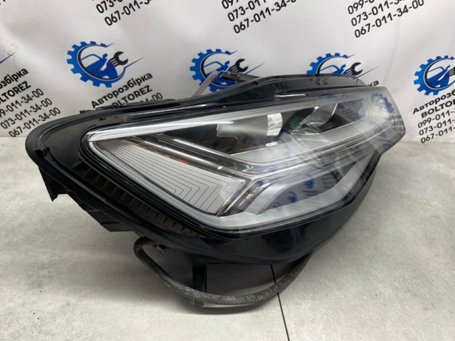 Фара передня права 4G0941774J VAG