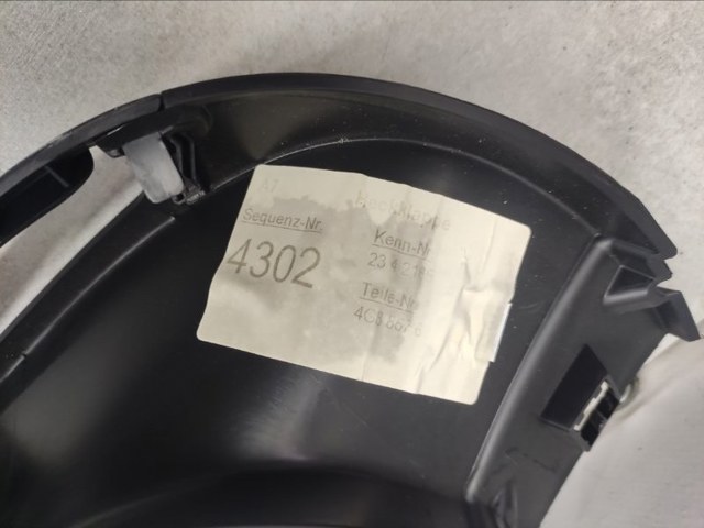Обшивка ляди 4G8867607 VAG