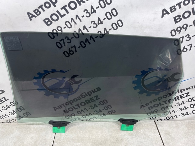 Вікно задніх дверей 4M0845026 VAG