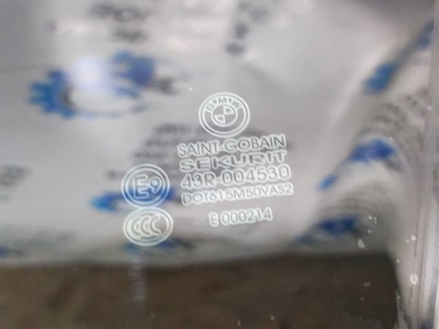 Вікно (передніх дверей) двері 51337137013 BMW