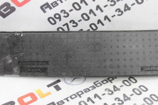Абсорбер бампера заднього 5261506070 TOYOTA