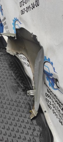 Переднє праве крило 5381105040 TOYOTA