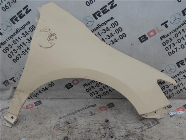 Переднє праве крило 5381106200 TOYOTA