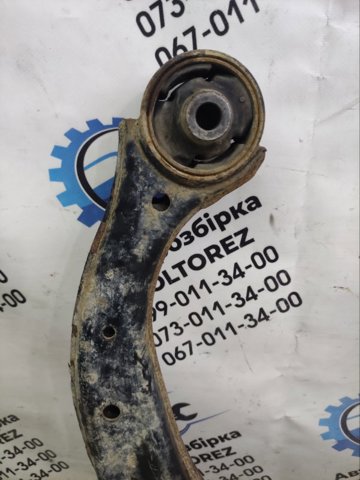 Поперечний важіль 545002B500 HYUNDAI