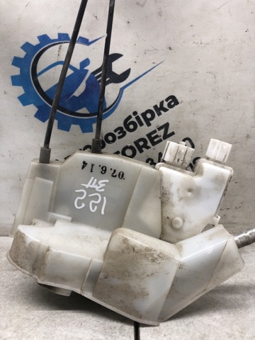Замок задньої дверї, правої 61034AG002 SUBARU