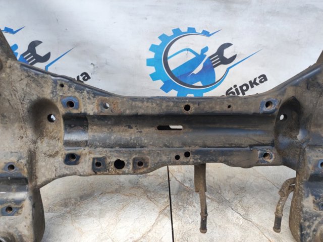 Підрамник передній 624002P000 HYUNDAI