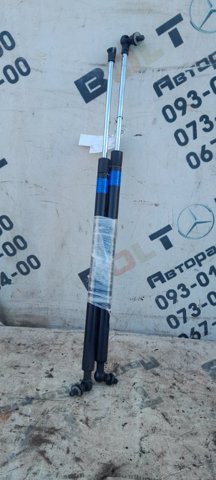 Амортизатор двері п'ятої 63269AG000 SUBARU