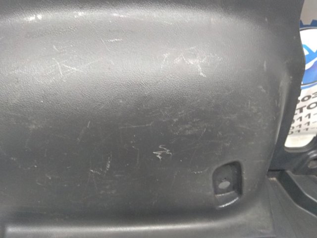 Облицювання багажного відсіку, праве 6473042070B0 TOYOTA
